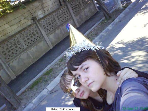 inca una cu me si my best friend:) :zzz: poi sper sa nu yo niki nu va speriati