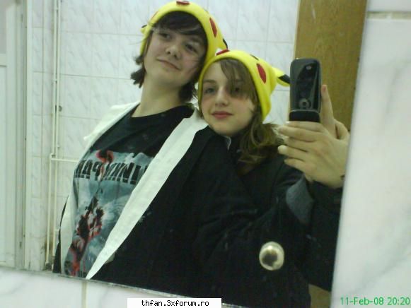 ms pun una ca nu am ce face:d cu maly si caciulile cu picatchu poi sper sa nu yo niki nu va speriati