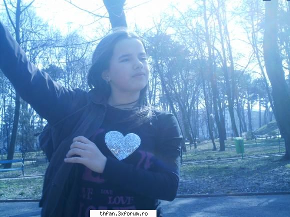 Axy - Buna ! Ma numesc Alexandra (puteti sa-mi spuneti - Let's meet