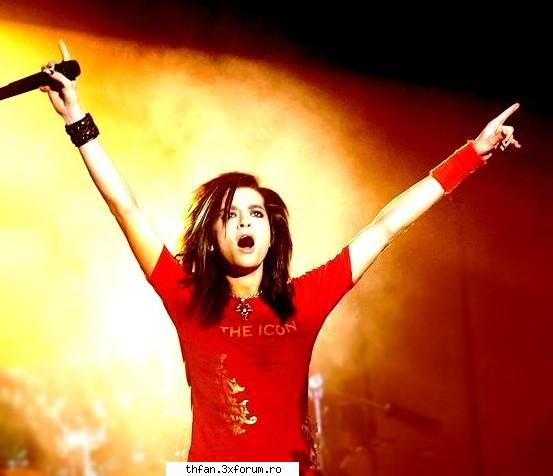 Fun with Bill - mainile sus...asa...vb....ce papagali buni.... :D - Bill