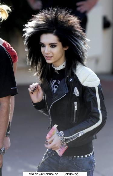 Fun with Bill - B: vai da cat imi vine cheful de dans....sorry - Bill