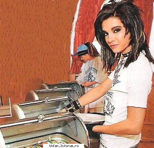 Fun with Bill - B: c v holbati??/ :x n-are voie omu' s manance?? - Bill