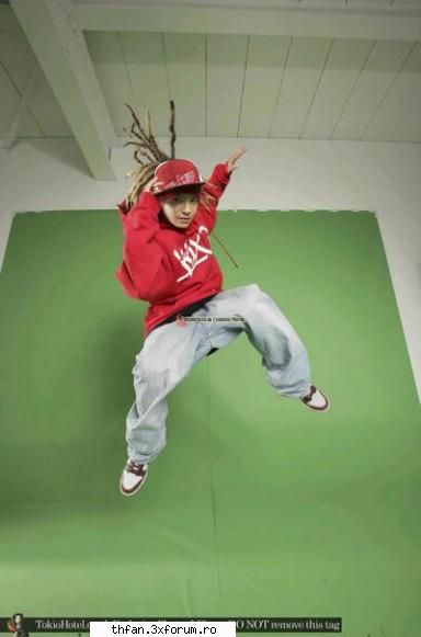 Fun with Bill - Tom:I can flyyyyyyyyyy 1 min later Tom ...a - Bill