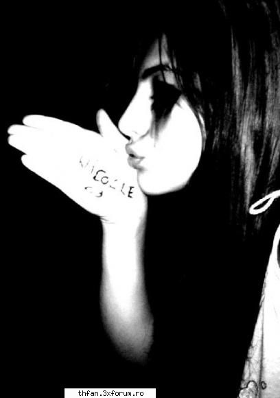 GIF cu userii - waa,pun si eu:) la cul pref..hmm.mov - Let's talk