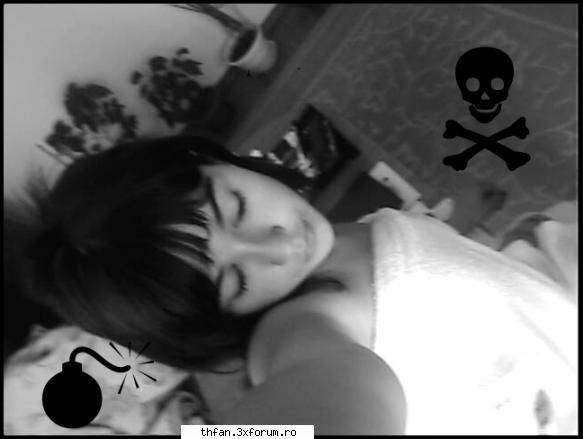 Just me:P - Va poOn ji EoO niJt3 PoOzZe k Mn ....k Sa vA - Pictures
