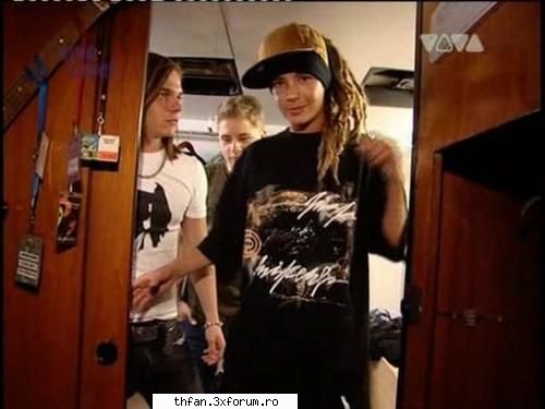 Let's laugh with Tokio Hotel - O poza haioasa si comentariu haios.. stiti deja - Tokio Hotel