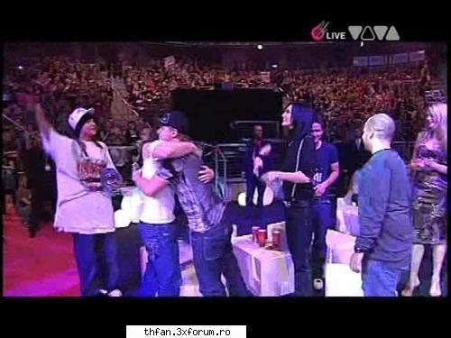 Let's laugh with Tokio Hotel - T: Yeeee.. hac... suntem cea mai de succes trupa - Tokio Hotel