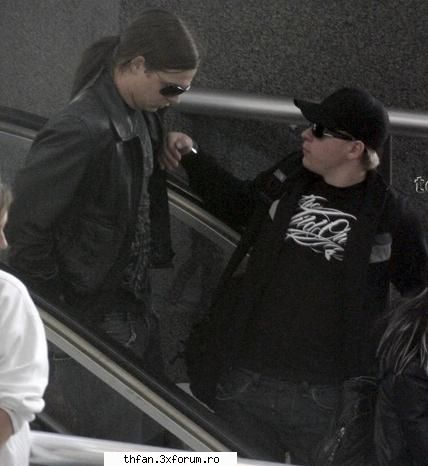 Let's laugh with Tokio Hotel - Gu: Vezi ca fara sapca s-ar putea sa te - Tokio Hotel