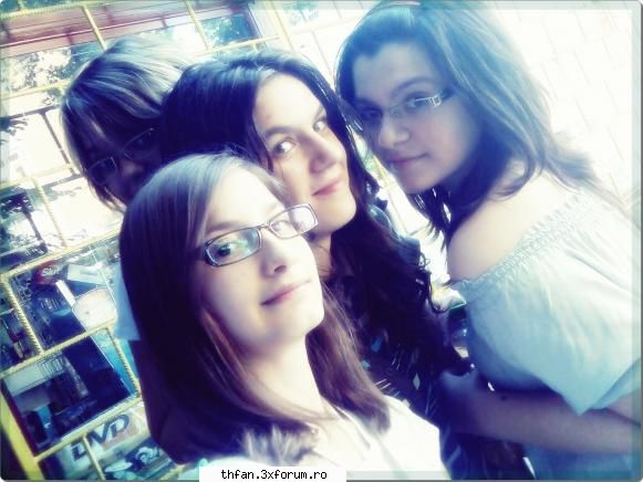 Our friends - Madutsa , Alina :X si ZuZu prin spate :X Cele mai - Let's talk