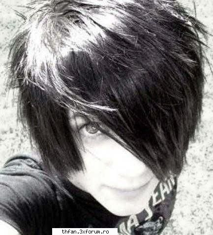Prieteni sau dusmani[+18,nu mereu] - wii..okii.. poza.. q chris..xD.. era - Fan-fictions