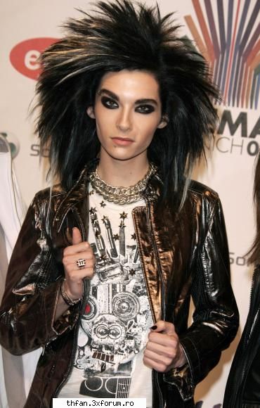 ~SHE DOESN`T LOVE ME~ (+18) - sa il incerce si pe bill sa vada ce bn sarurta k - Arhiva