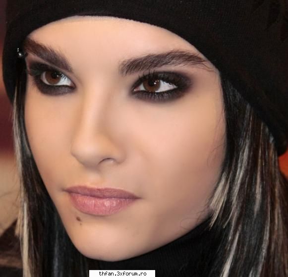 ~SHE DOESN`T LOVE ME~ (+18) - ce scarbos faza cu bill ji Eve......... in rest e - Arhiva
