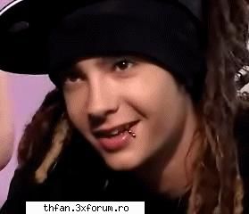 Tom cu parul scurt - ii sta bine shi cu paru' scurt....da' parca nu - Tom