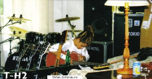 asta tebuie sa vedeti!!!!!!!!!!!! - dap...yo is sigura k n-are nik cu ea..shi in leg - Bill