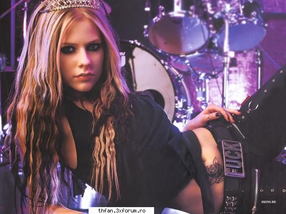 avril lavigne - mie imi place d ea...are nijte melodii - Alte formatii