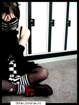 brunetzik_ele - devilish_girl...poi ...culorile preferate sunt - Let's meet