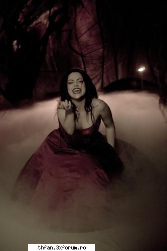 ce melodie asculti acum? - Evanescence-Good enough...........I LOVE - Let's talk