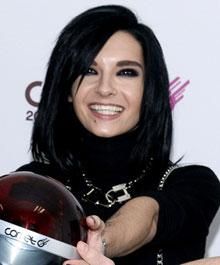 comet awards - As soon as they started partying, Bill smoked a - Bill
