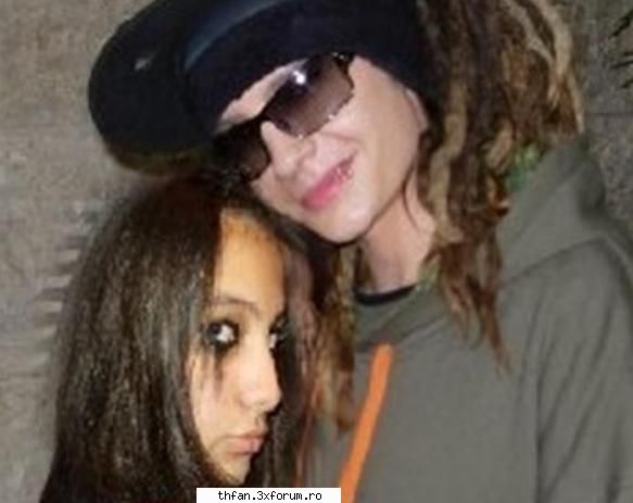 eu..:-&.. - well ms deyutza..ma fc s roshesc=)) mai pun niste - Pictures