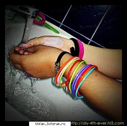 eu..:-&.. - c maini sexoase am=))))))) - Pictures
