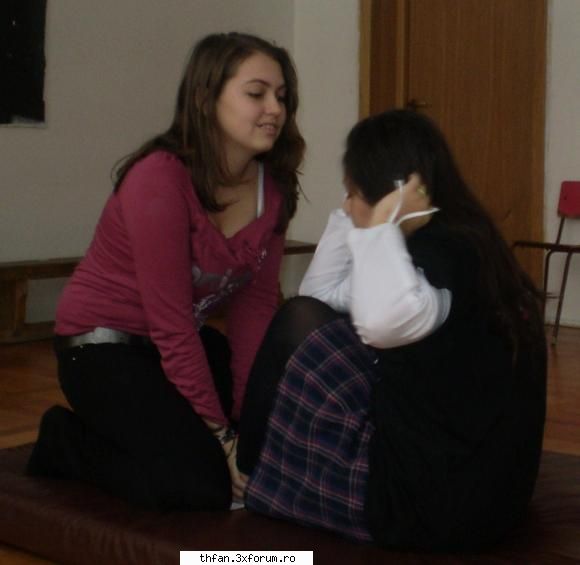 eu..:-&.. - mai pun puozeeee c t-shirt q avril neam tras=))) - Pictures