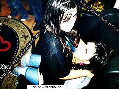 eu..:-&.. - aici e suvitza..=)) - Pictures