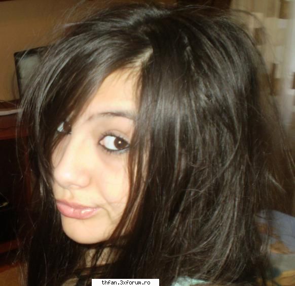 eu..:-&.. - doh..ce ciufilita sunt=)) - Pictures