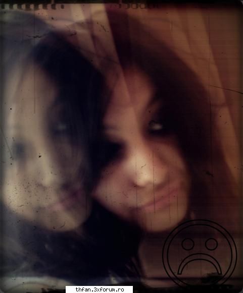 eu..:-&.. - ce fata de plictisita am=)) - Pictures