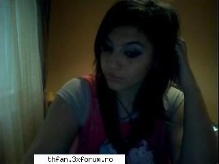 eu..:-&.. - Thhhx.. ma faceti sa rosesc=)) ..poze facuteee la - Pictures