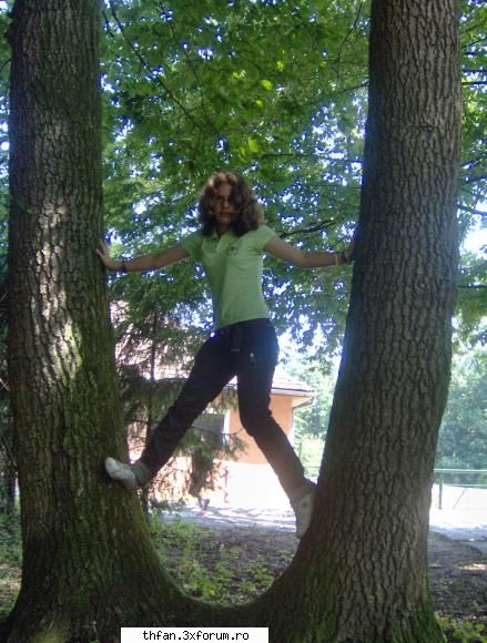 eu si cu mn...doua persoane diferite...:) - poi...sunt doar eu - Pictures