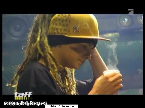 fun with tom - T: ce rau am ajuns.. beau ceai.. =( Daca nu se - Tom