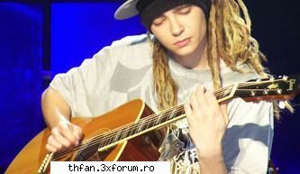 fun with tom - reporter: si, tom.. ne poti canta live ceva aici - Tom