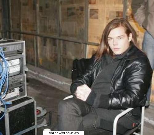 galerie georg - Urask knd isi da paru' la o parte... Da' tot t - Georg