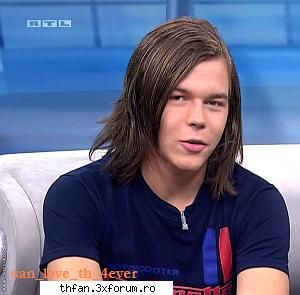 galerie georg - Se vede k era 8 dimineatza si era somnoros - Georg