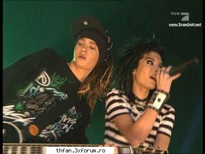 galerie tokio hotel - Pe mine ma enerveaza manusa aia de poponari ! :x - Tokio Hotel