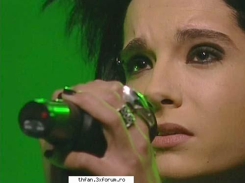 intratzi urgent - mie numi apare s vad clipul!!!!!!! :( =( :( =( :( - Tokio Hotel