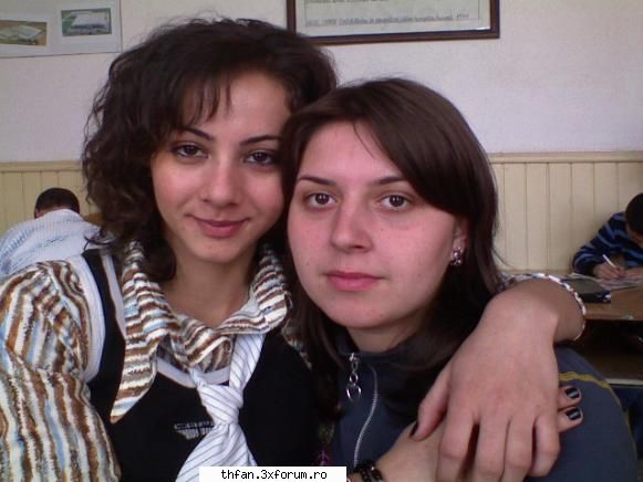 just me, a curly girl - ms fetelor :* cu cea mai buna prietena la scoala - Pictures