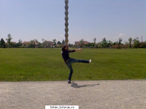 just me, a curly girl - incercam sa cuprind coloana....n-am reusit =( - Pictures