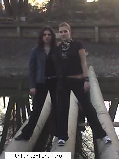just me.."gothic style"... - eu cu o prietena - Pictures