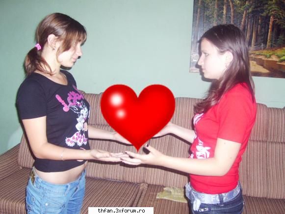 me...comm voi:P - oops...am uitat poza aici sunt ku colega mea de - Pictures