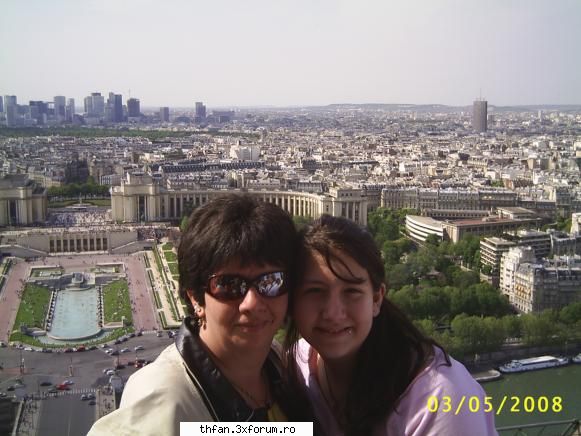 meeee.....Here's andra [andrk22] - eu shi q mama in Paris...in drum spre romania - Pictures