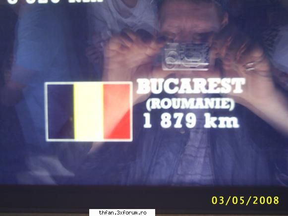 meeee.....Here's andra [andrk22] - am uitat sa zic k eram in turnu' eiffel.....alta - Pictures
