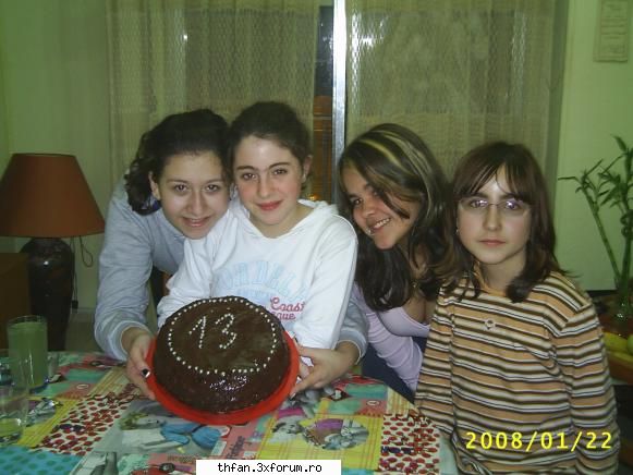 meeee.....Here's andra [andrk22] - asta sunt eu d ziua mea...q nishte - Pictures