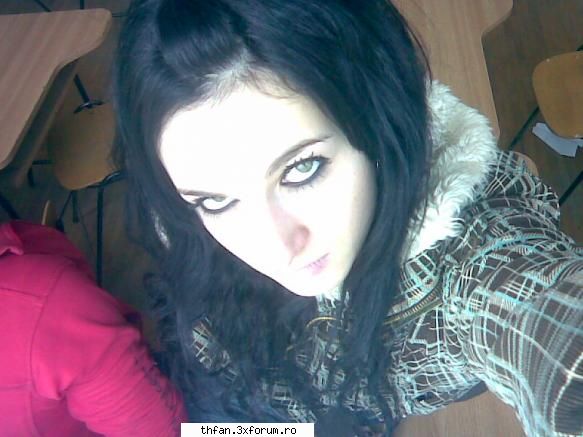 yo...:(( - p la schooll...faceam poza - Pictures