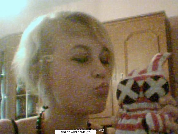 yo/andreea/crazy_for_tom_nebuna dupa tom - poooop pt papusha mea:X - Pictures